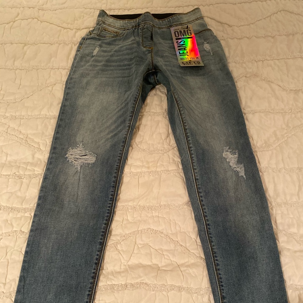 Coco + Carmen OMG Distressed Jeans, size S (4-6)
